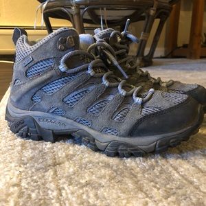 Merrell Women’s Moab Mid Waterproof Hiking Boot